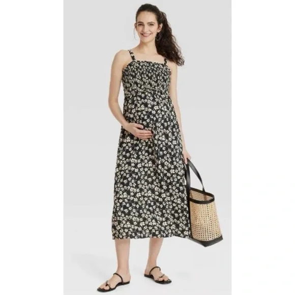 Ingrid & Isabel Maternity Smocked Flower Sundress w/ Pockets Black & Cream Small - Picture 7 of 7
